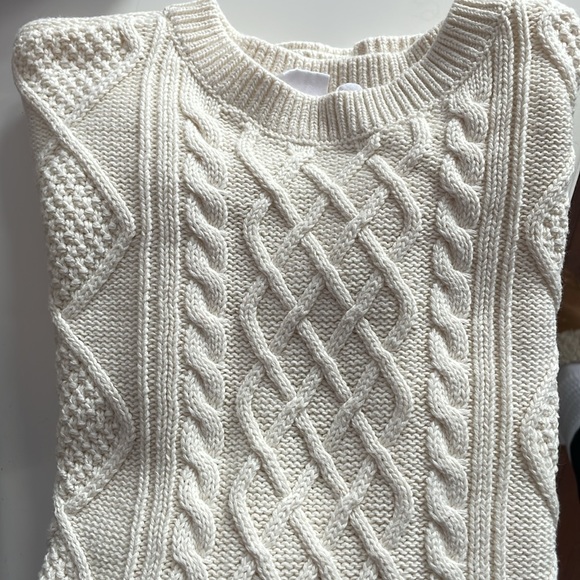 GAP Kids knitted Ivory sweater dress Size Small ages 6-8 - Picture 4 of 4